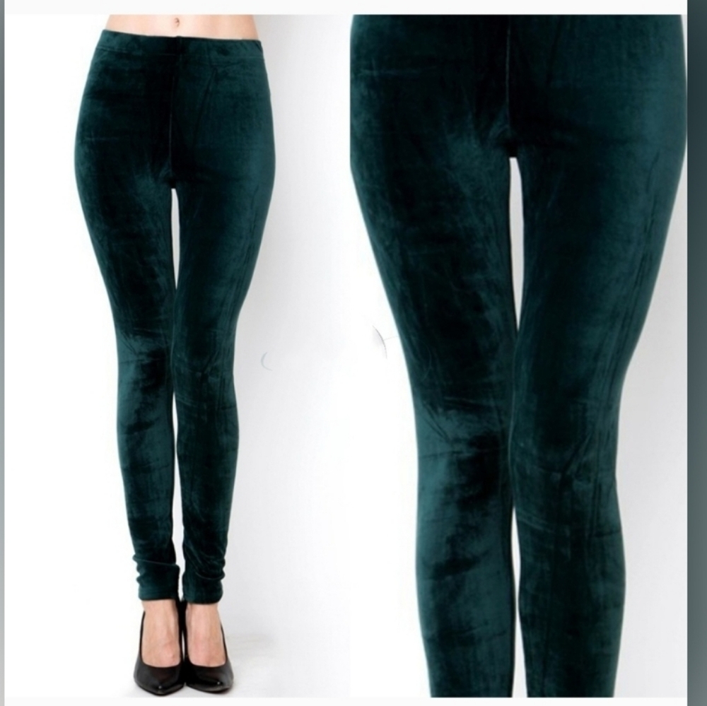 Hunter Green Solid Brushed Velour Velvet Leggings - Picture 12 of 12